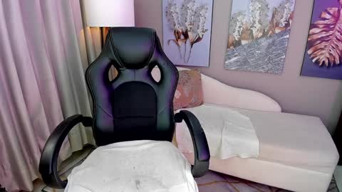 Snapshot of priya_rose chatting on 1, 2, 2025 Priya Rose online show from 1, 2, 2025