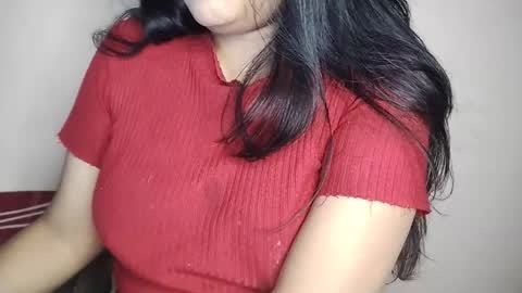 Snapshot of priyu_ chatting on 22, 11, 2025 priyu_ online show from 22, 11, 2025