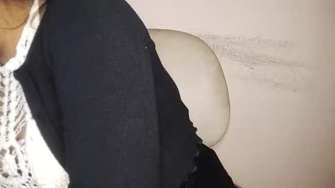 Snapshot of priyu_ chatting on 25, 11, 2025 priyu_ online show from 25, 11, 2025