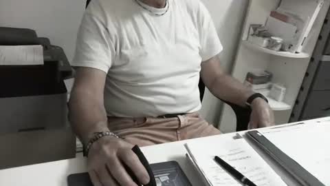 mature hairy guy online show from 29, 5, 2026
