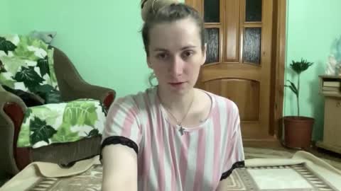 Snapshot of proud_sweet_21 chatting on 12, 10, 2025 proud sweet 21 online show from 12, 10, 2025