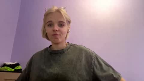 Snapshot of prudencebennetta chatting on 21, 12, 2025 Scarlet online show from 21, 12, 2025