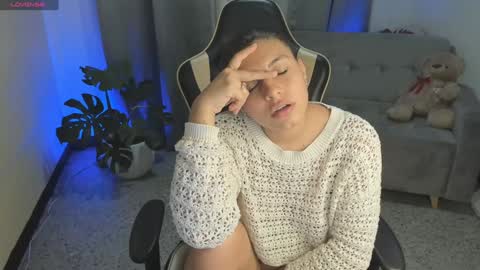    INDEPENDENT MODEL online show from 14, 1, 2025