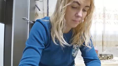 Pryncess sweety online show from 4, 12, 2025