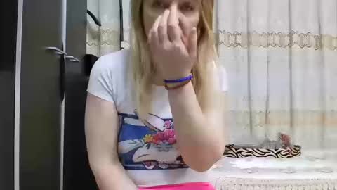 Pryncess sweety online show from 12, 3, 2026