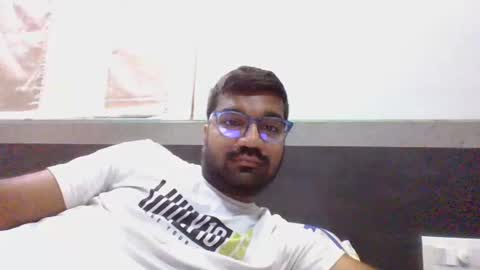 Snapshot of ptl1711 chatting on 4, 11, 2025 ptl1711 online show from 4, 11, 2025