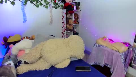 Snapshot of pucaa_ chatting on 29, 11, 2025 Emma Rico model indep online show from 29, 11, 2025