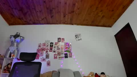 Snapshot of pucaa_ chatting on 8, 2, 2026 Emma Rico model indep online show from 8, 2, 2026