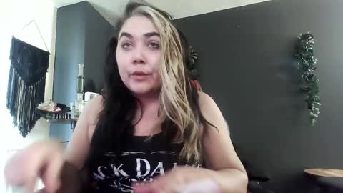 Snapshot of puddinforlife chatting on 5, 12, 2025 Krystle online show from 5, 12, 2025