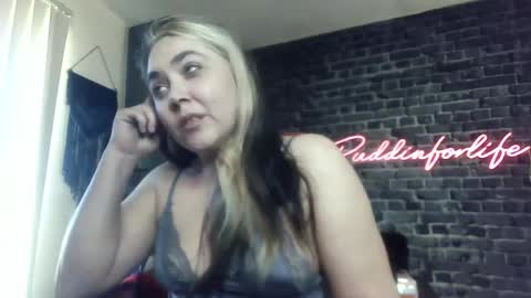 Snapshot of puddinforlife chatting on 21, 4, 2026 Krystle online show from 21, 4, 2026