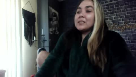 Snapshot of puddinforlife chatting on 7, 5, 2026 Krystle online show from 7, 5, 2026