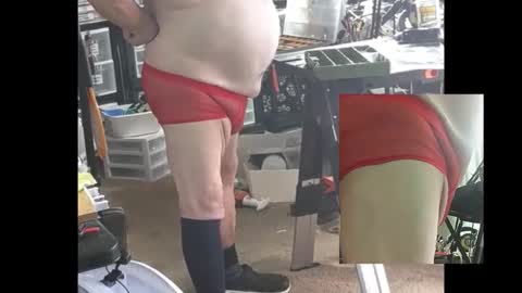 Snapshot of pudgy75 chatting on 21, 10, 2025 pudgy online show from 21, 10, 2025