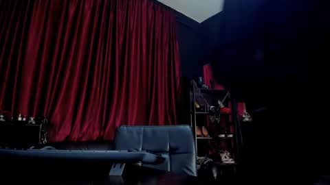 Snapshot of puffy_love chatting on 15, 12, 2024 MissPuffyLove online show from 15, 12, 2024