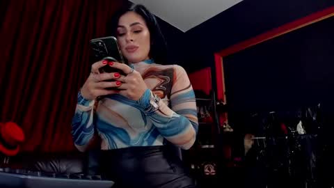 Snapshot of puffy_love chatting on 6, 2, 2025 MissPuffyLove online show from 6, 2, 2025