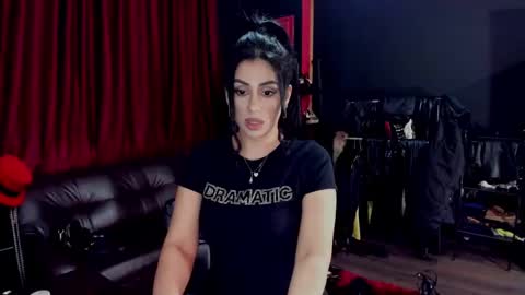 Snapshot of puffy_love chatting on 6, 2, 2025 MissPuffyLove online show from 6, 2, 2025