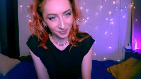 Snapshot of pufpufog chatting on 22, 12, 2024 EsteticHouse online show from 22, 12, 2024