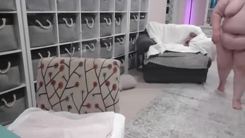 Snapshot of pugglelover chatting on 15, 1, 2025 Puggie - online show from 15, 1, 2025