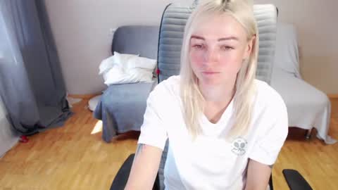Snapshot of puma_ma chatting on 5, 7, 2026 Polly online show from 5, 7, 2026