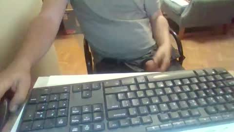 Snapshot of pup_y chatting on 11, 9, 2025 pup_y online show from 11, 9, 2025