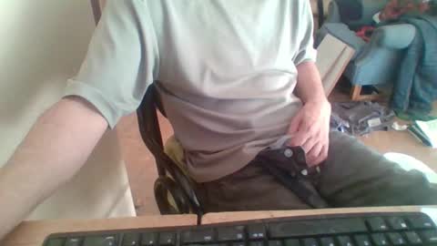 Snapshot of pup_y chatting on 1, 10, 2025 pup_y online show from 1, 10, 2025