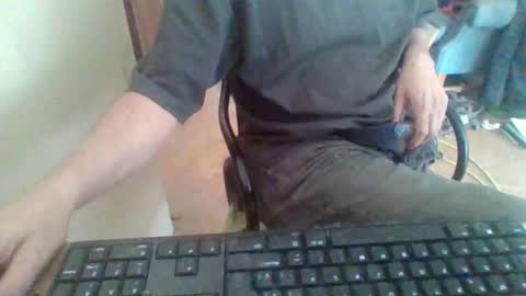 Snapshot of pup_y chatting on 2, 10, 2025 pup_y online show from 2, 10, 2025