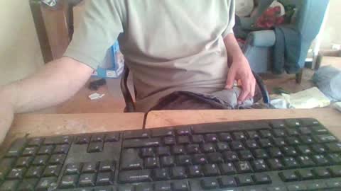 Snapshot of pup_y chatting on 9, 10, 2025 pup_y online show from 9, 10, 2025