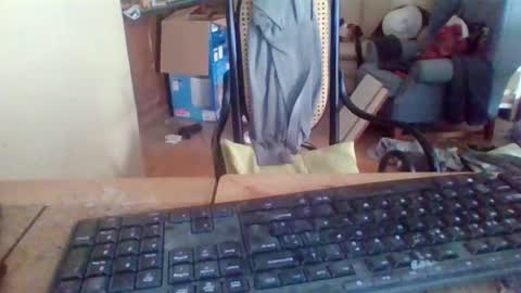 Snapshot of pup_y chatting on 18, 10, 2025 pup_y online show from 18, 10, 2025