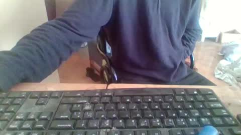 Snapshot of pup_y chatting on 25, 11, 2025 pup_y online show from 25, 11, 2025