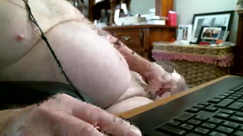 Snapshot of puppydog56 chatting on 5, 11, 2025 puppydog56 online show from 5, 11, 2025