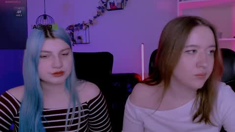 Snapshot of pure_radiance chatting on 29, 4, 2026 Ask me3 online show from 29, 4, 2026