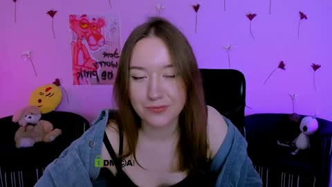 Snapshot of pure_radiance chatting on 7, 5, 2026 Ask me3 online show from 7, 5, 2026
