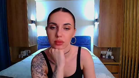 Snapshot of pure_temptation_j chatting on 4, 6, 2026 Julia online show from 4, 6, 2026