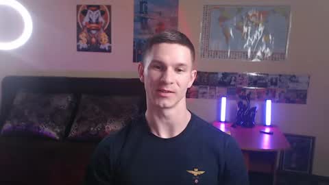 Snapshot of puremenshape chatting on 17, 4, 2026 puremenshape online show from 17, 4, 2026