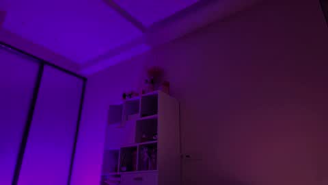 Snapshot of purity_ring chatting on 14, 12, 2024 Marie online show from 14, 12, 2024