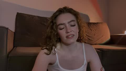 Snapshot of purity_ring chatting on 30, 1, 2025 Marie online show from 30, 1, 2025