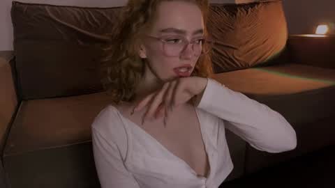 Snapshot of purity_ring chatting on 8, 2, 2025 Marie online show from 8, 2, 2025