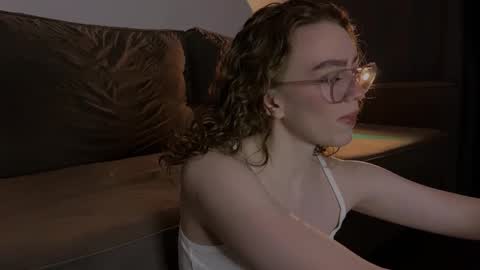 Snapshot of purity_ring chatting on 20, 2, 2025 Marie online show from 20, 2, 2025