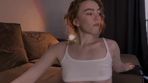 Snapshot of purity_ring chatting on 1, 3, 2025 Marie online show from 1, 3, 2025