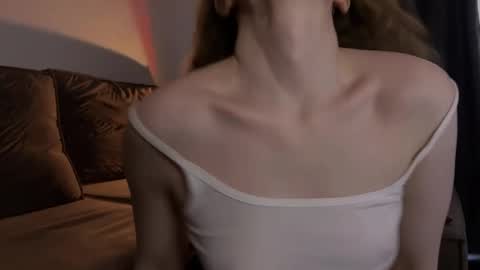 Snapshot of purity_ring chatting on 8, 3, 2025 Marie online show from 8, 3, 2025