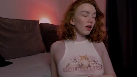 Snapshot of purity_ring chatting on 14, 10, 2025 Marie online show from 14, 10, 2025