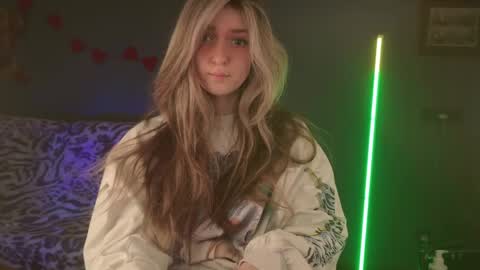 Bella online show from 15, 4, 2026