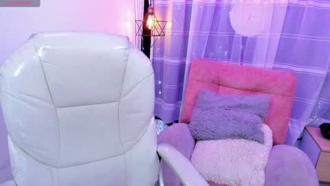 Snapshot of purple_slut_ chatting on 6, 12, 2024 Anna online show from 6, 12, 2024