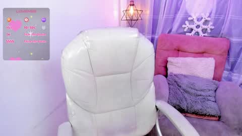 Snapshot of purple_slut_ chatting on 27, 12, 2024 Anna online show from 27, 12, 2024