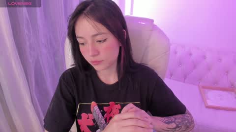 Snapshot of purple_slut_ chatting on 22, 1, 2025 Anna online show from 22, 1, 2025