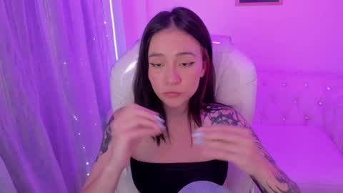 Snapshot of purple_slut_ chatting on 6, 2, 2025 Anna online show from 6, 2, 2025