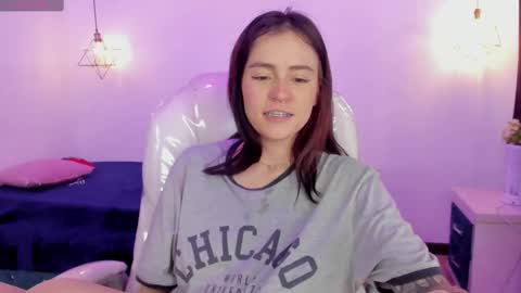 Snapshot of purple_slut_ chatting on 26, 2, 2025 Anna online show from 26, 2, 2025