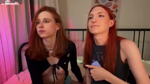 Snapshot of purplebeawer chatting on 24, 9, 2025 Francine online show from 24, 9, 2025