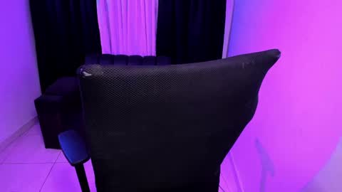 MEGANNNN online show from 16, 4, 2026