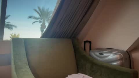 Snapshot of purplerainn69 chatting on 23, 2, 2025 PurpleRainn69 Dina online show from 23, 2, 2025