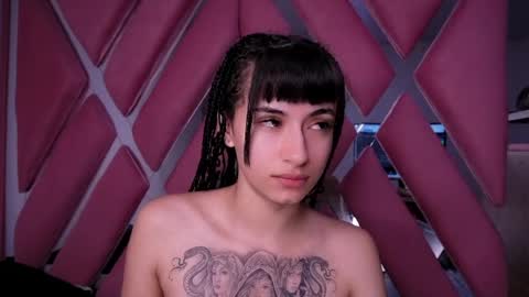 Snapshot of purplesnake_ chatting on 14, 4, 2026 Alynn online show from 14, 4, 2026